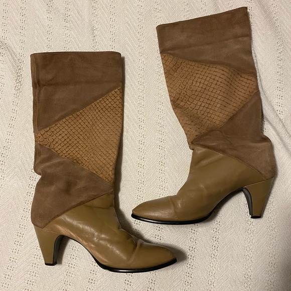 Vintage brown leather and suede boots - Picture 2 of 2